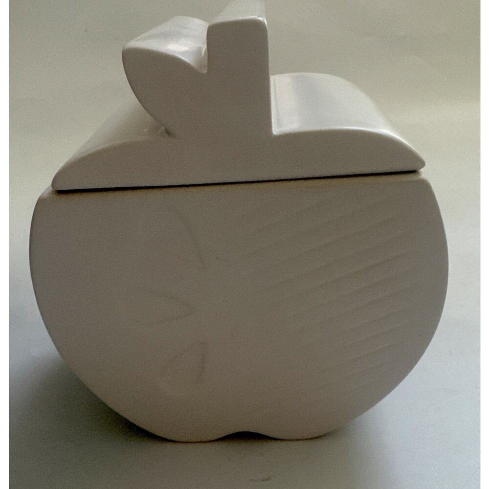 Jonathan Adler Partylite White Pottery APPLE Candle Holder‎ with Lid Home Decor